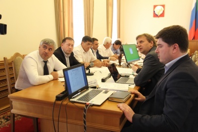 Делегация муниципального образования «Бежтинский участок» во главе с и.о. главы МО «Бежтинский участок» Хайбулаевым Г.А. приняла участие в обсуждении кадастровой оценки недвижимости в Правительстве РД