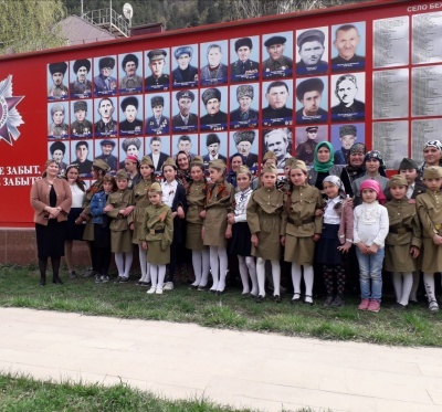 «Памяти их будем достойны»